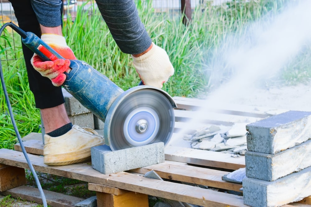 Les techniques de sciage du béton : choisir la méthode adaptée à vos besoins